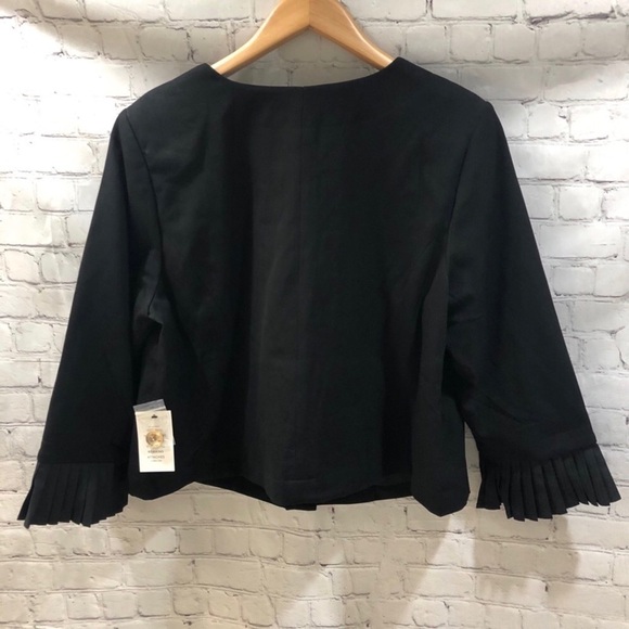 Eloquii Blazer Gold Buttons Pleated Cuff Black Size 14 Style 5070 Coat Jacket - Picture 3 of 9